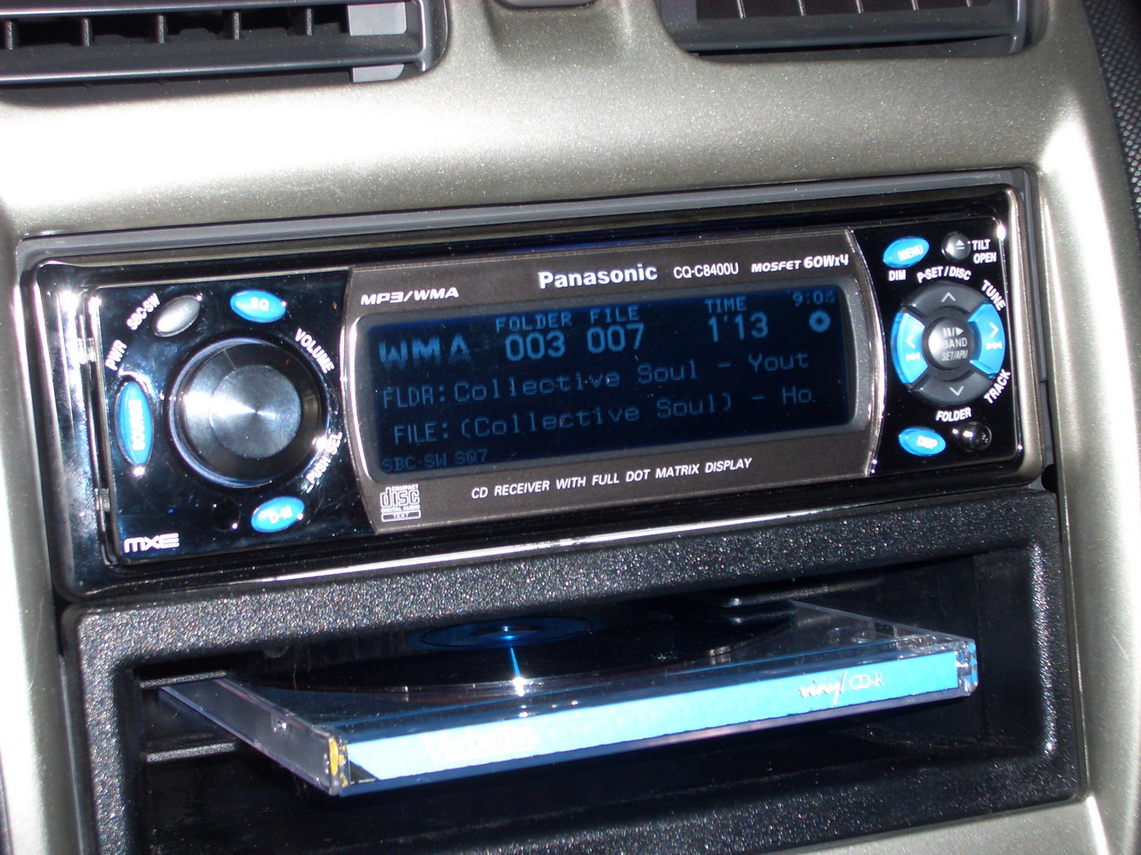 panasonic-mp3wmaplayer-carstereo-big.JPG